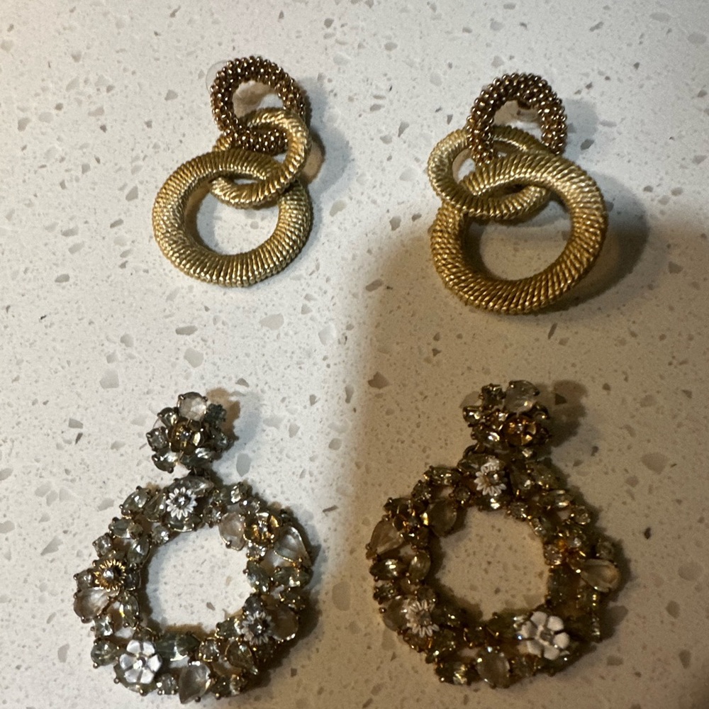 Set of earrings